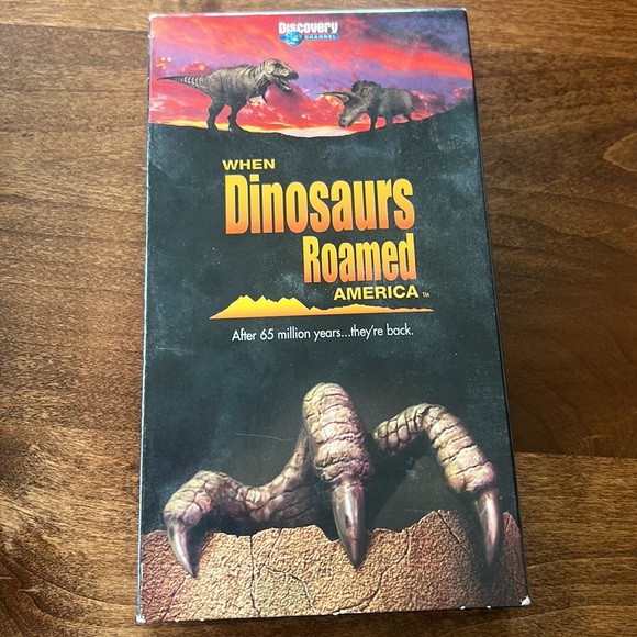 Allosaurus VHS and When Dinosaurs Roamed America VHS - two movies - Picture 4 of 8